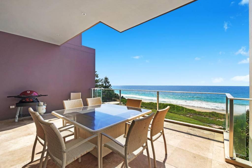 Beach And Ocean Front Penthouse With Wifi And Parking Apartment Entrance Exterior foto